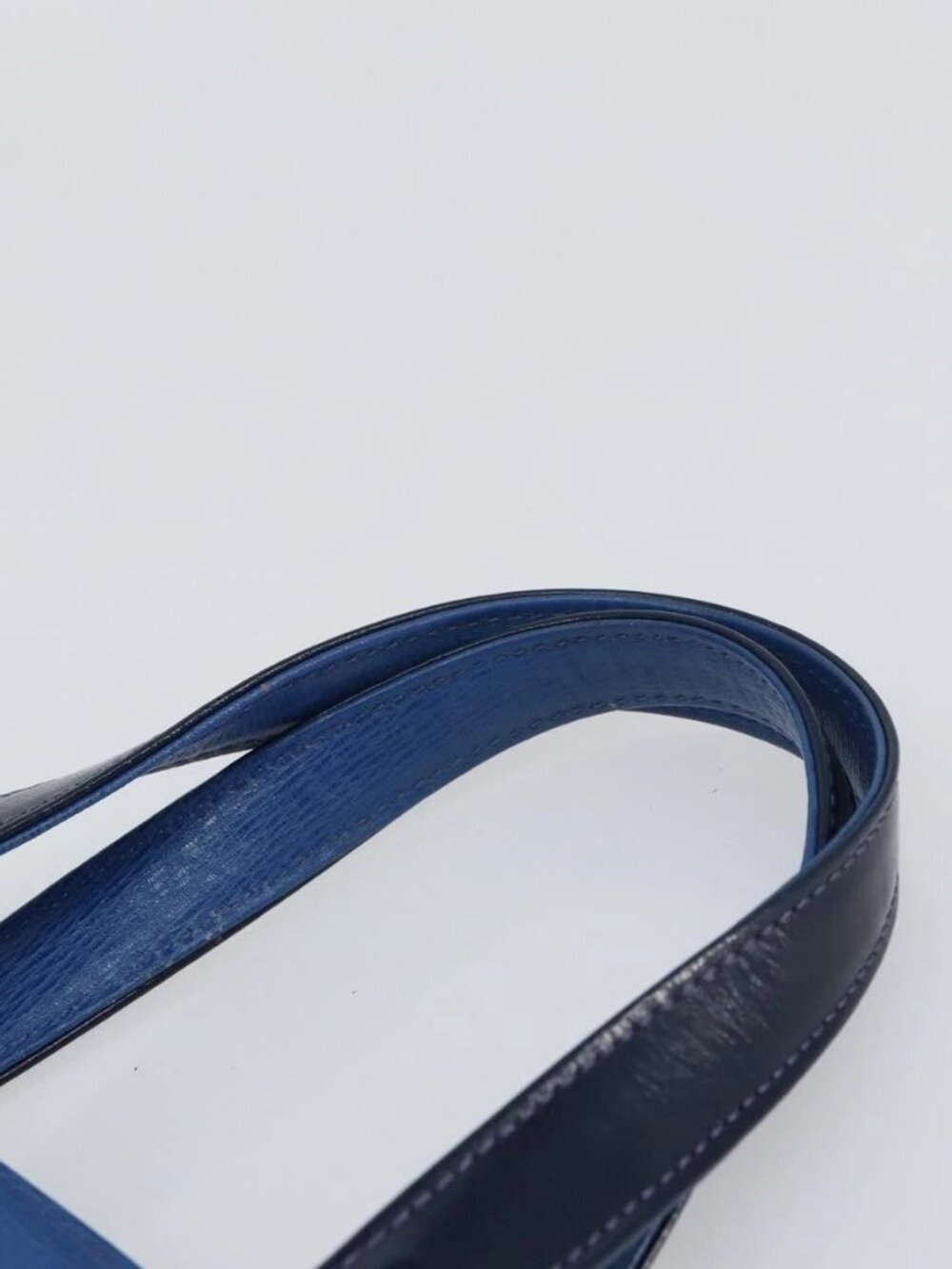Burberrys Hand Bag Leather Blue Gold Auth 159091 - Picture 9 of 16
